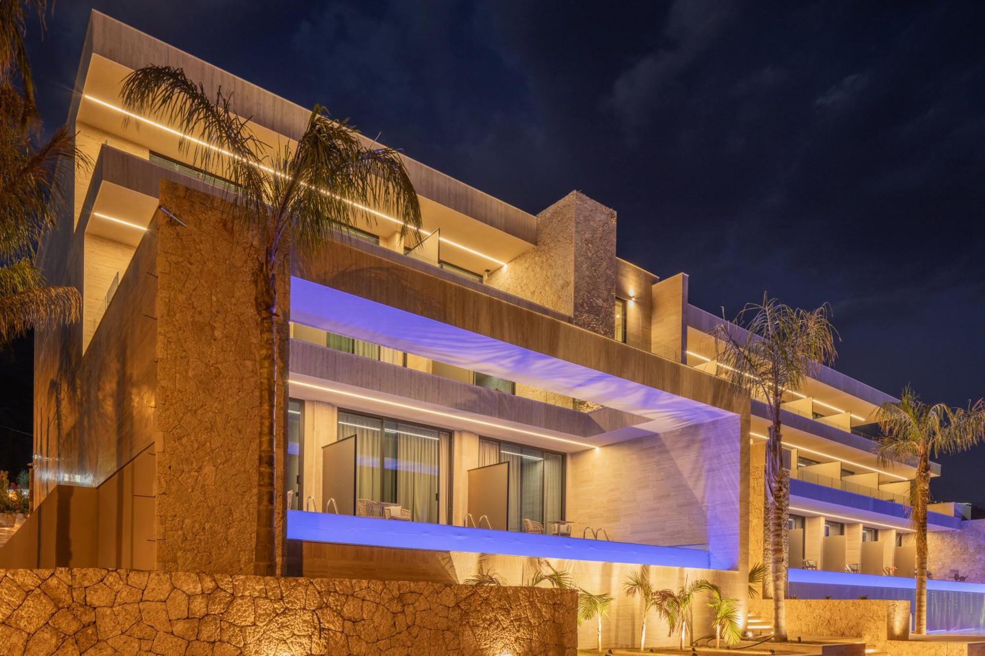 Beyond A Luxury Boutique Hotel Dhërmi Екстериор снимка