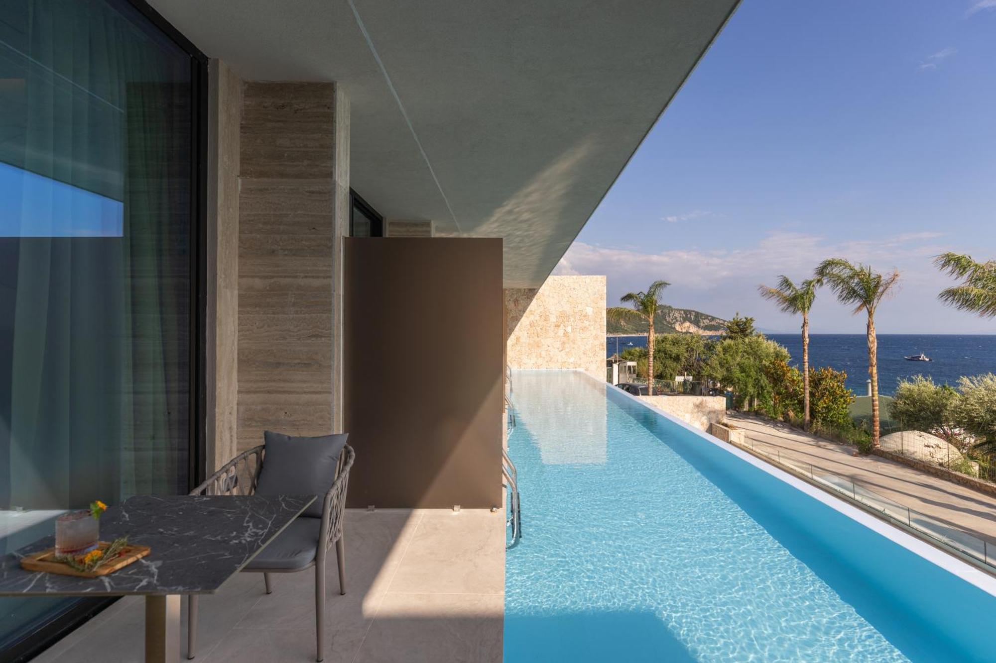 Beyond A Luxury Boutique Hotel Dhërmi Екстериор снимка